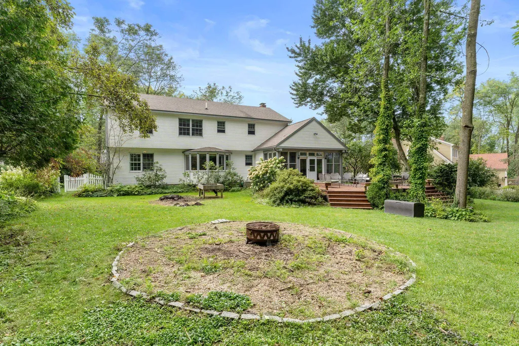 390 Olde Orchard Lane Shelburne VT 05482