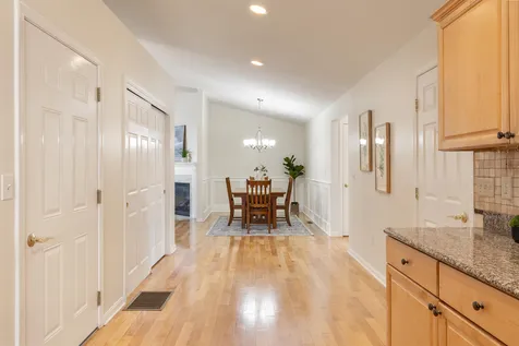5b Doveton Lane Hudson NH 03051