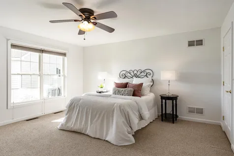 5b Doveton Lane Hudson NH 03051