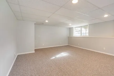 5b Doveton Lane Hudson NH 03051