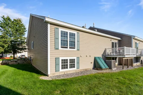 5b Doveton Lane Hudson NH 03051