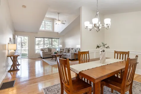 5b Doveton Lane Hudson NH 03051
