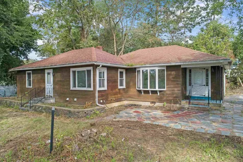 120 Brunelle Avenue Manchester NH 03103