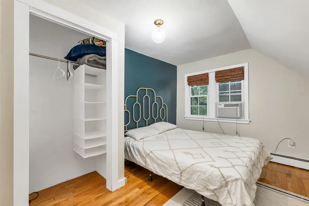 21 Waukewan Street Meredith NH 03253
