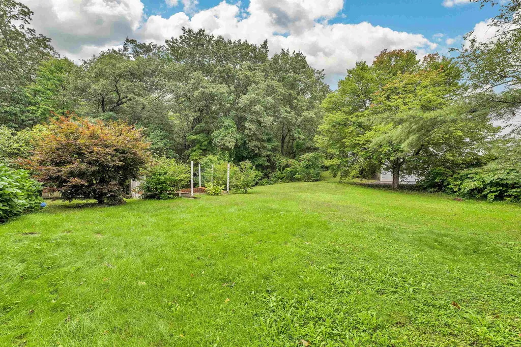 21 Waukewan Street Meredith NH 03253