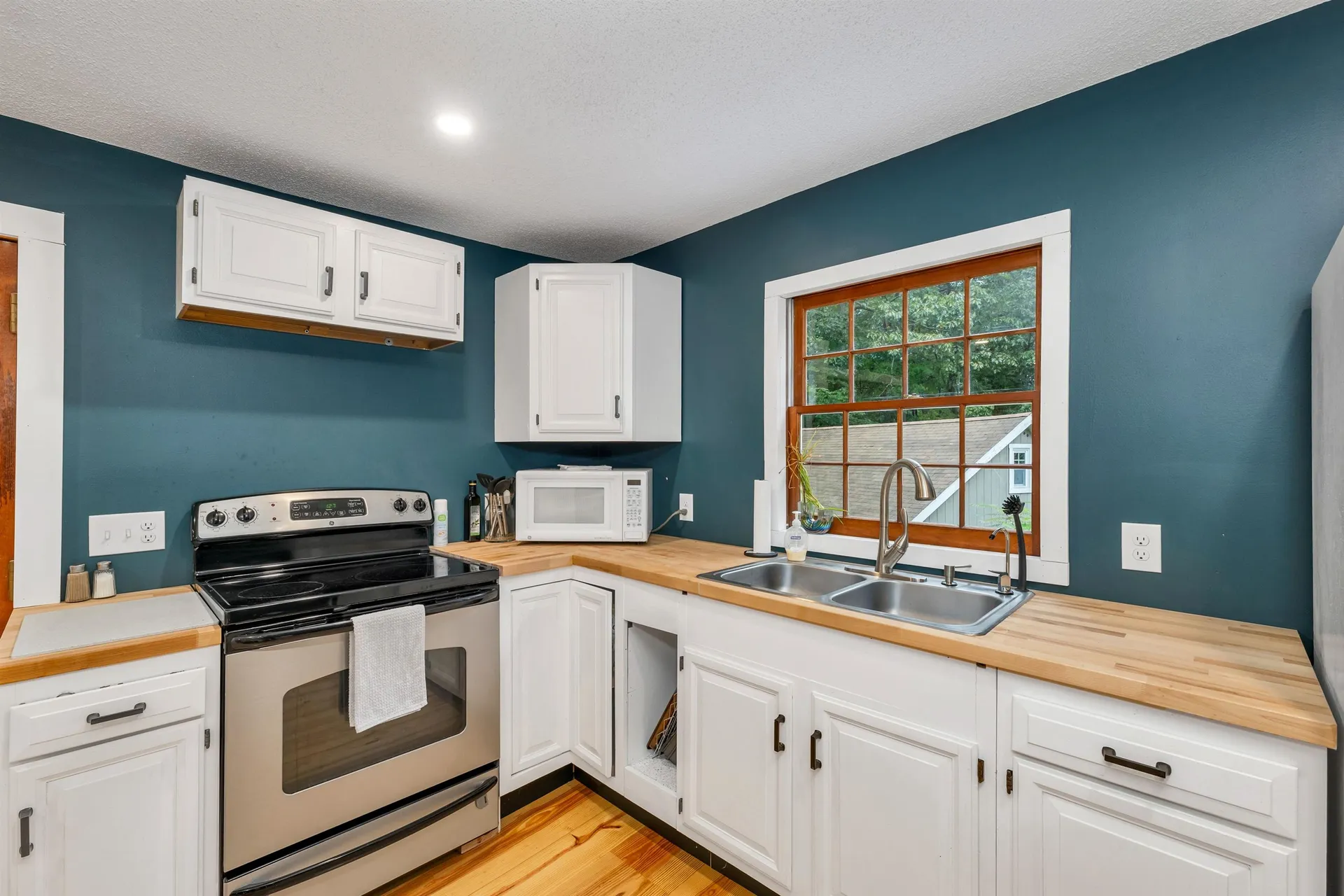 21 Waukewan Street Meredith NH 03253