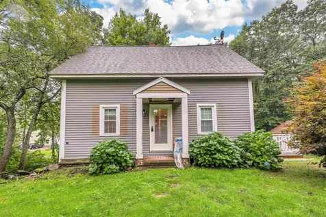 21 Waukewan Street Meredith NH 03253