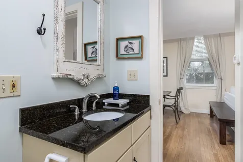 196 Water Street Exeter NH 03833