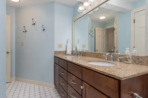 196 Water Street Exeter NH 03833