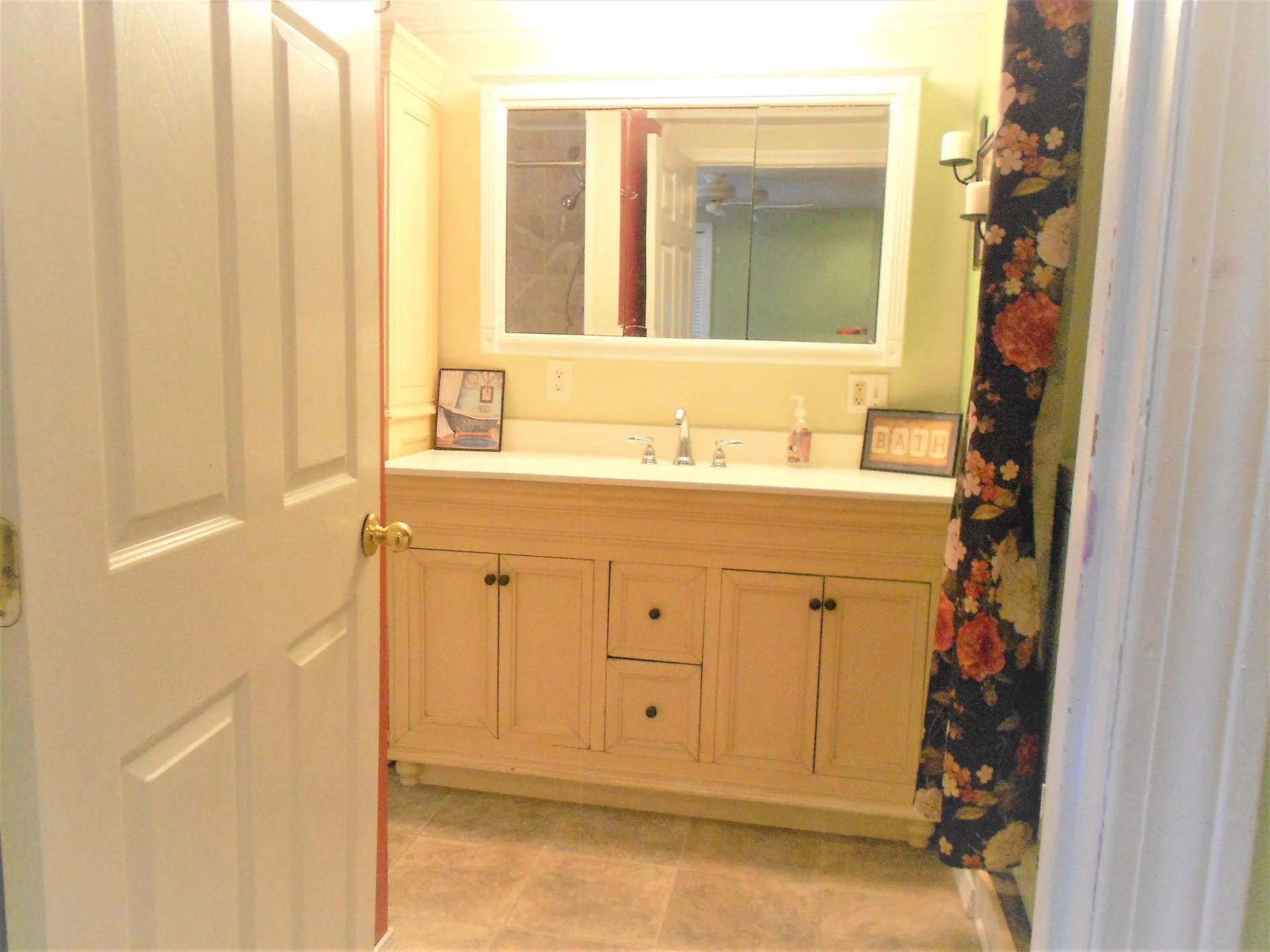 43 Gary Avenue Hooksett NH 03106
