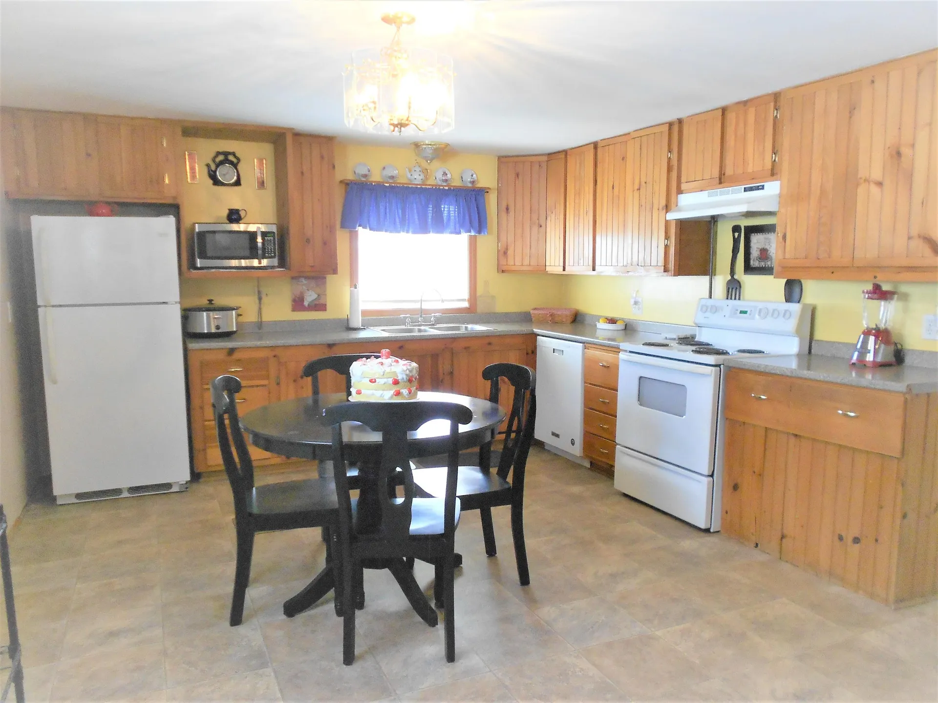 43 Gary Avenue Hooksett NH 03106