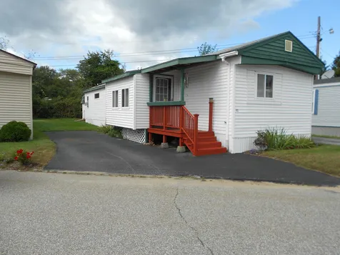 43 Gary Avenue Hooksett NH 03106