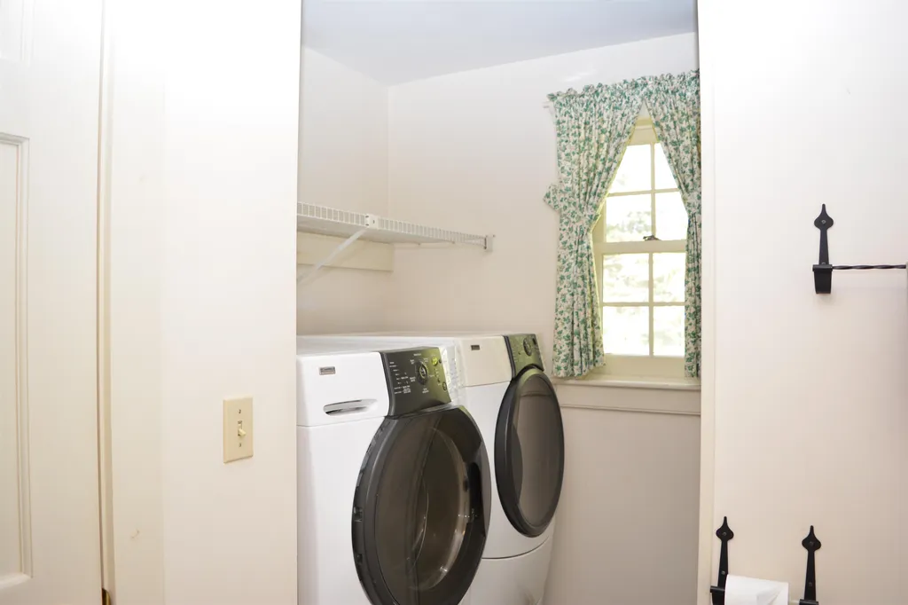 186 East Mountain Road Newport NH 03773