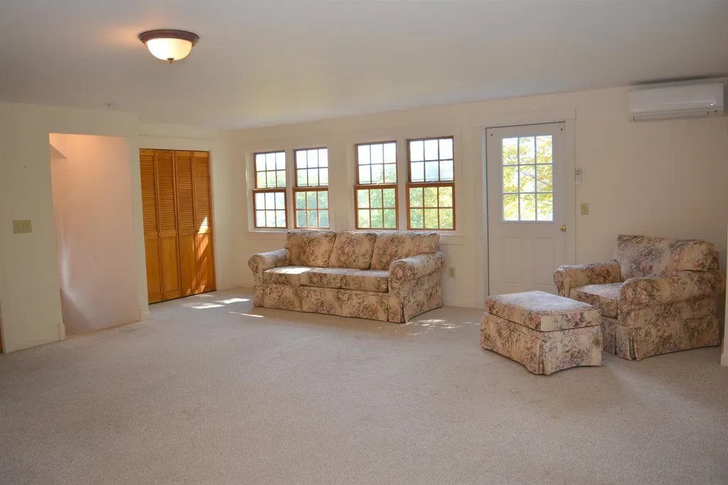 186 East Mountain Road Newport NH 03773