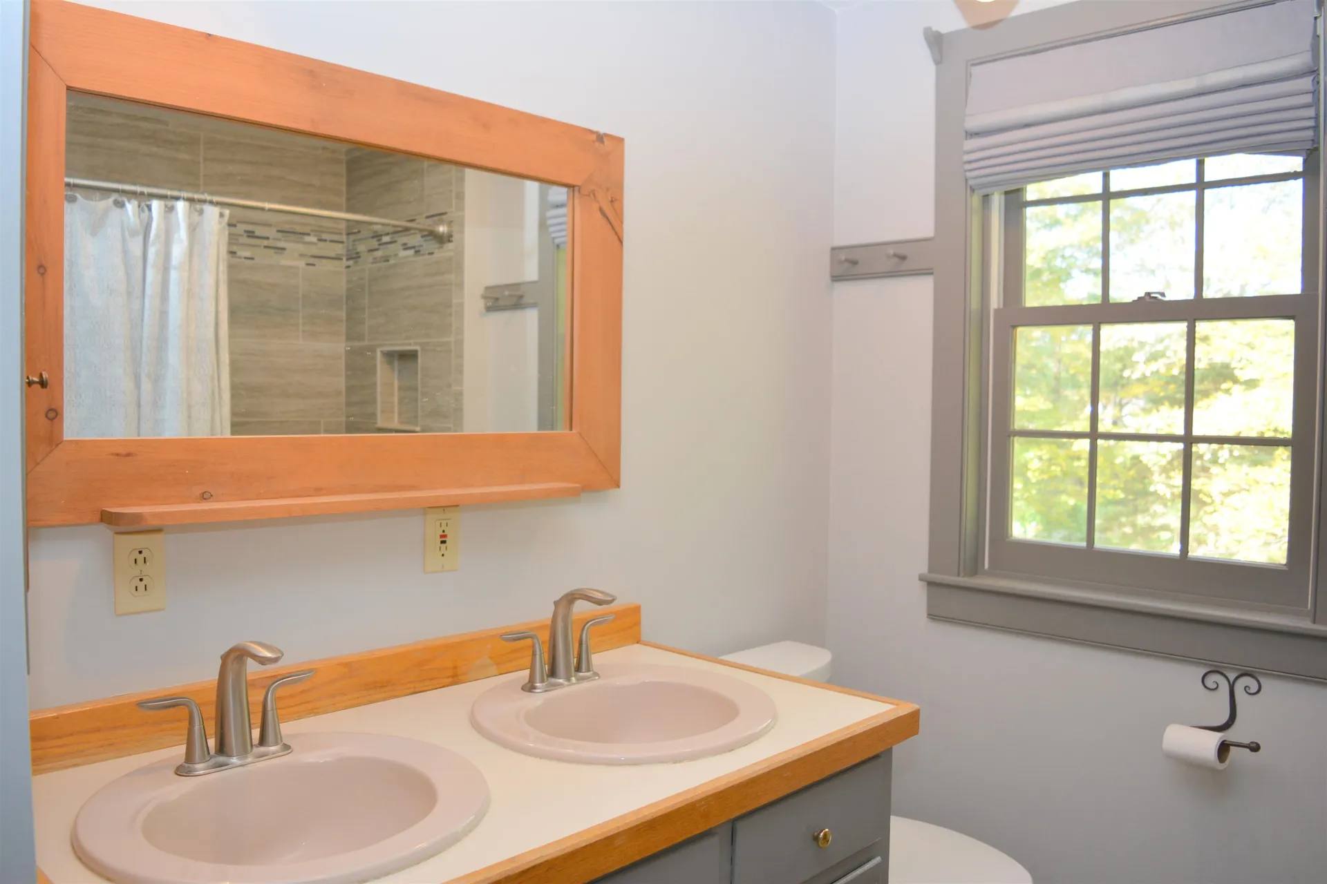 186 East Mountain Road Newport NH 03773