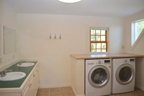 186 East Mountain Road Newport NH 03773