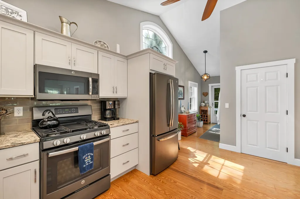 6 Follansbee Road Alexandria NH 03222