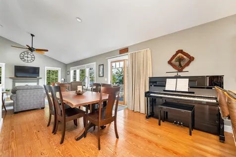 6 Follansbee Road Alexandria NH 03222