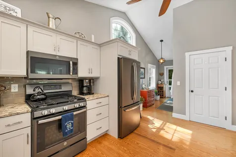 6 Follansbee Road Alexandria NH 03222