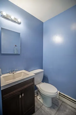 45r Chester Road Derry NH 03038