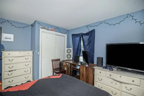 45r Chester Road Derry NH 03038