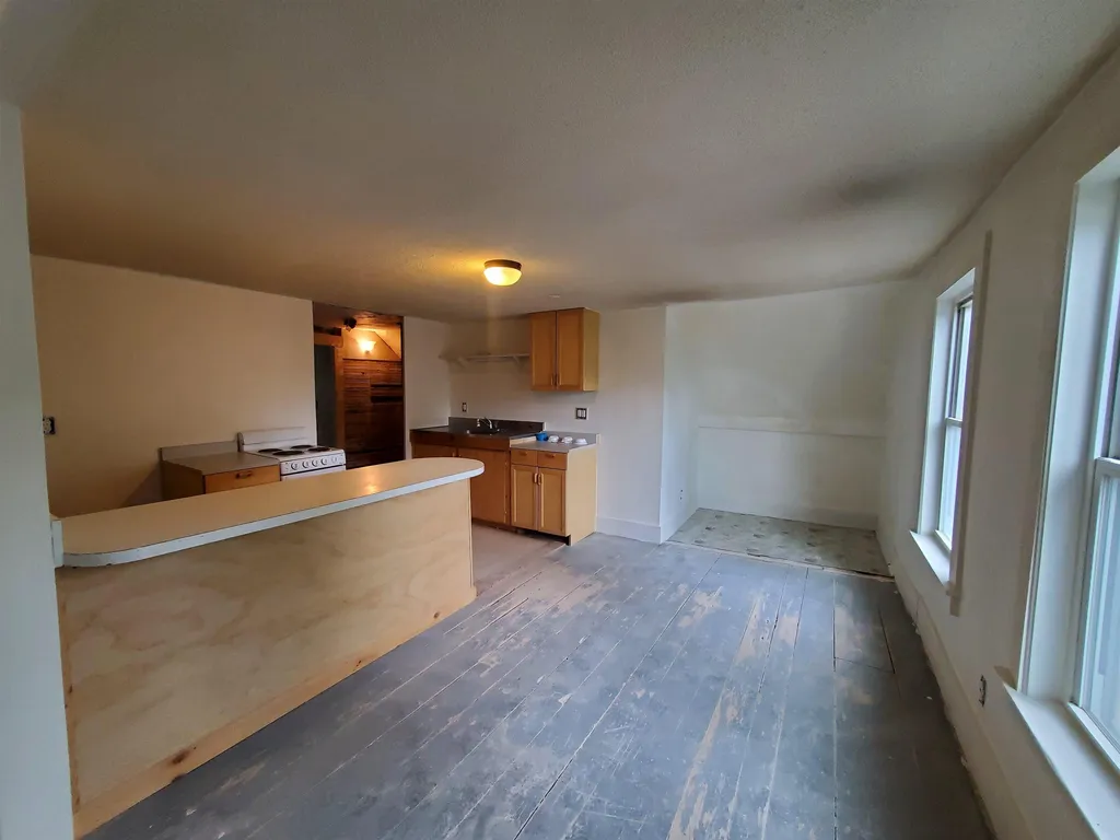 23 Canaan Street Canaan NH 03741