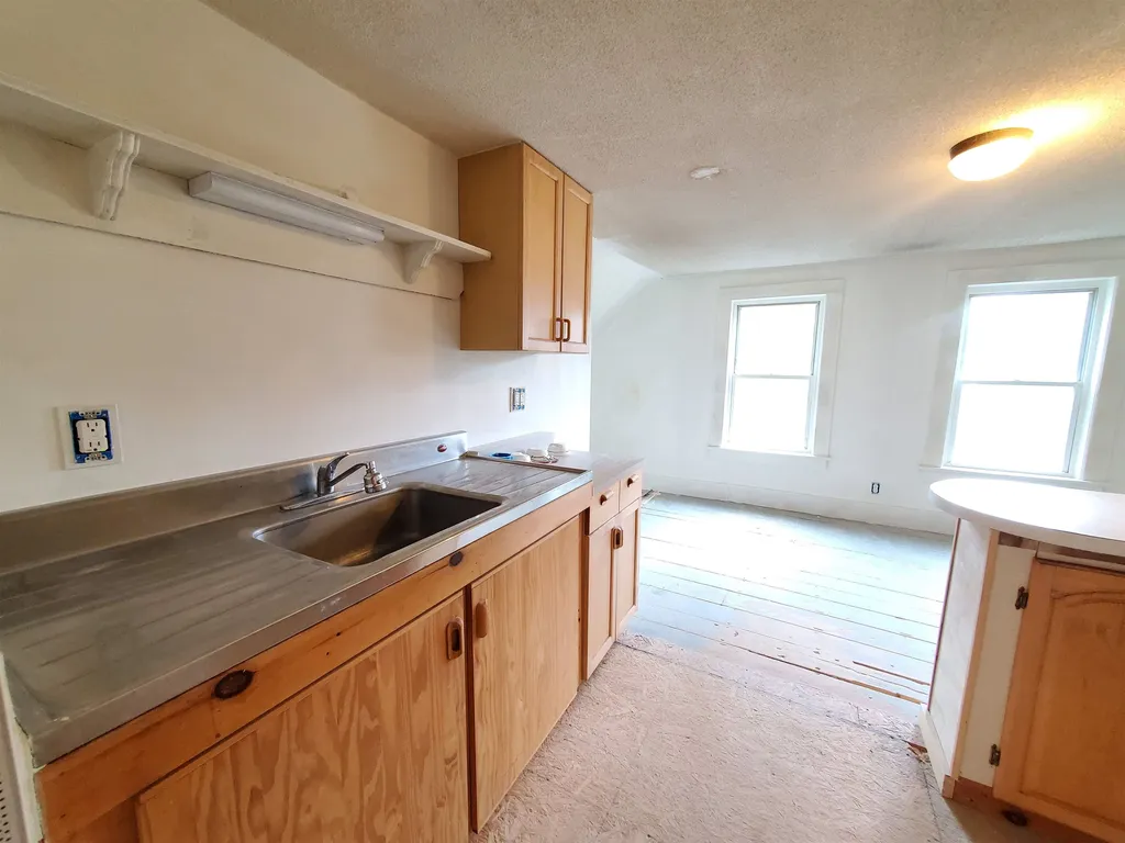23 Canaan Street Canaan NH 03741