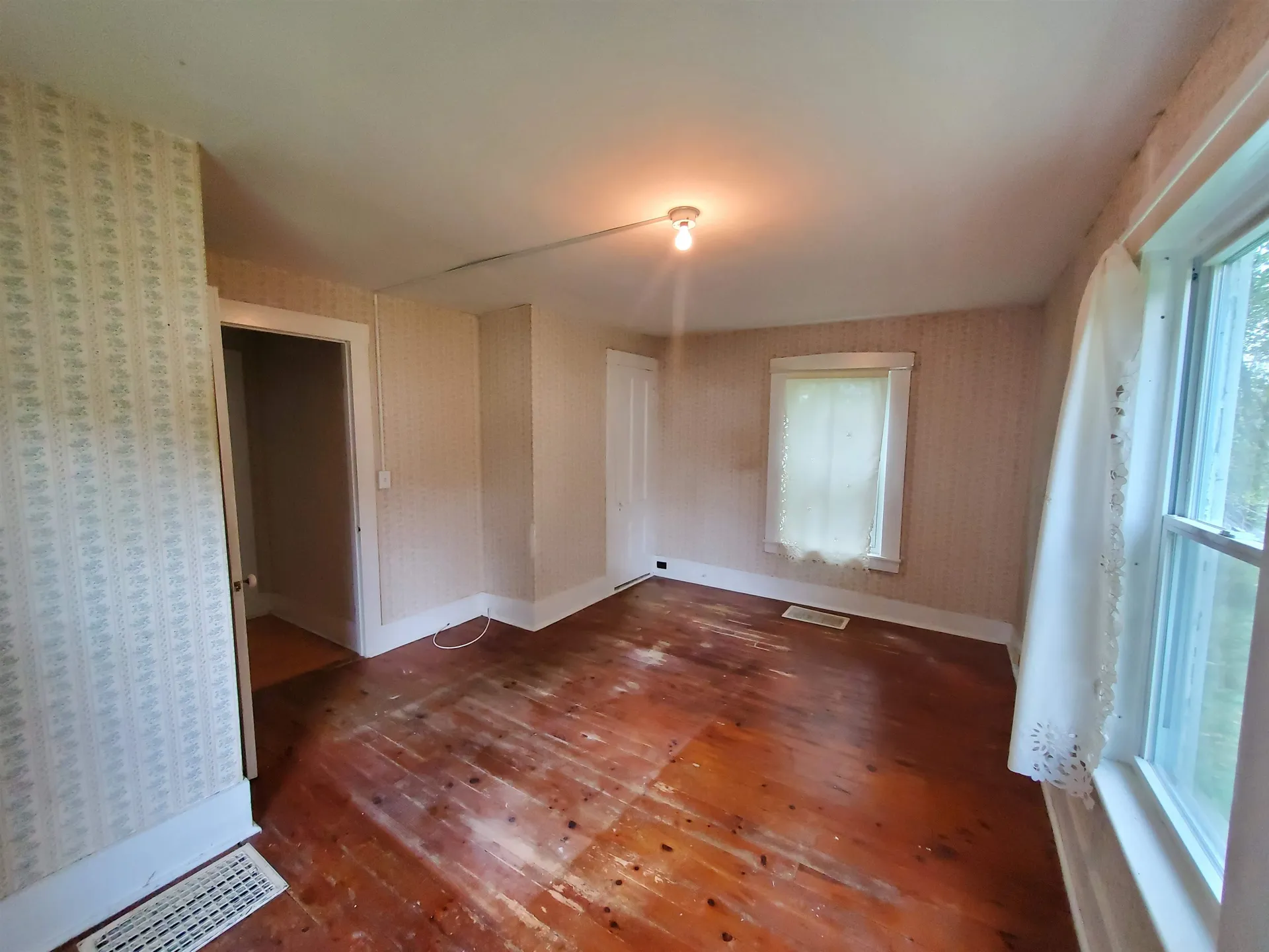 23 Canaan Street Canaan NH 03741