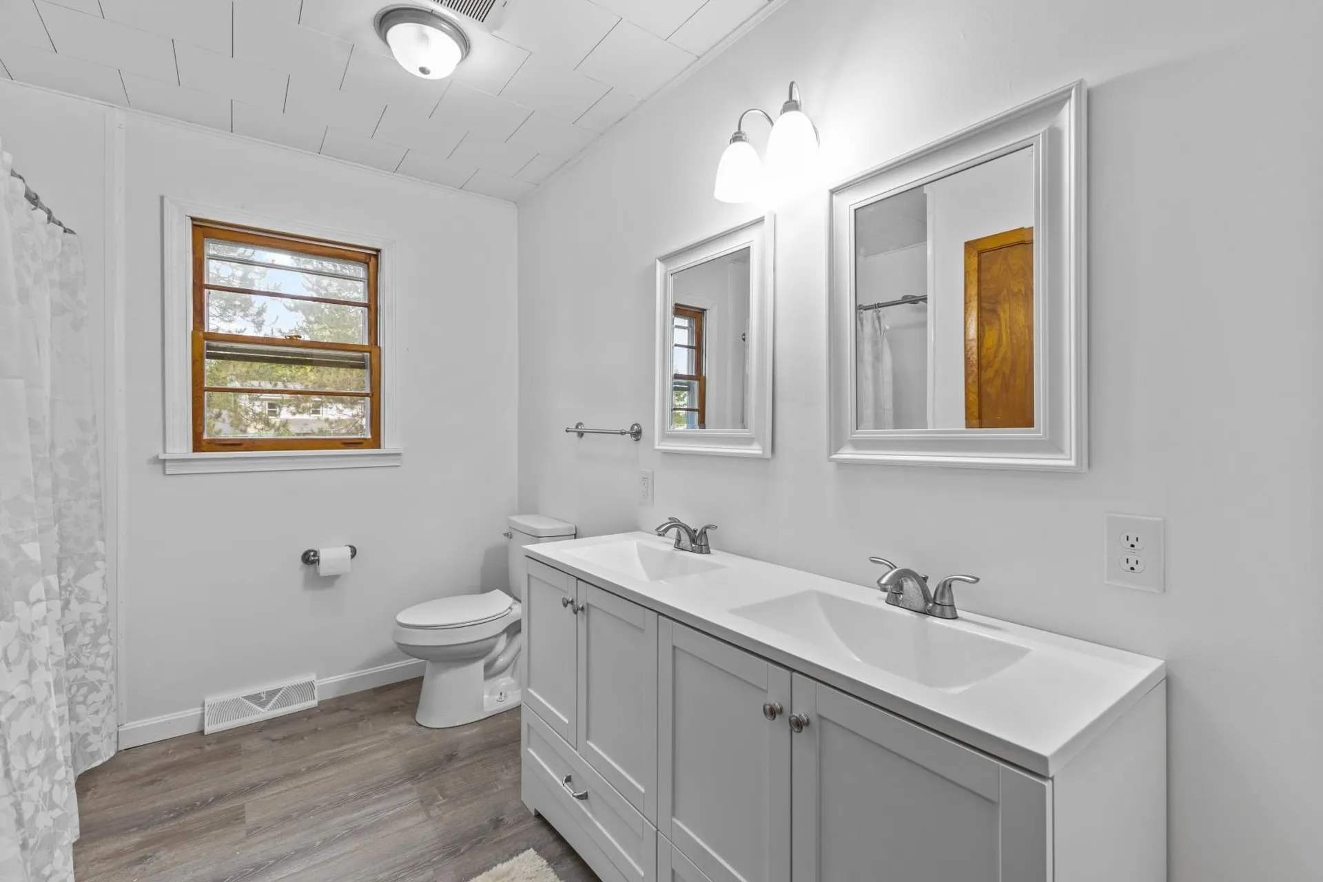 563 Creek Farm Road Colchester VT 05446