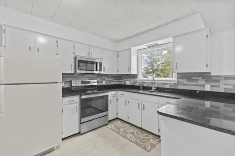 563 Creek Farm Road Colchester VT 05446