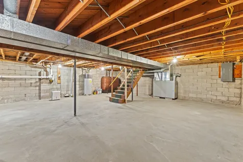 563 Creek Farm Road Colchester VT 05446