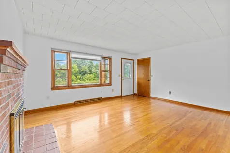 563 Creek Farm Road Colchester VT 05446