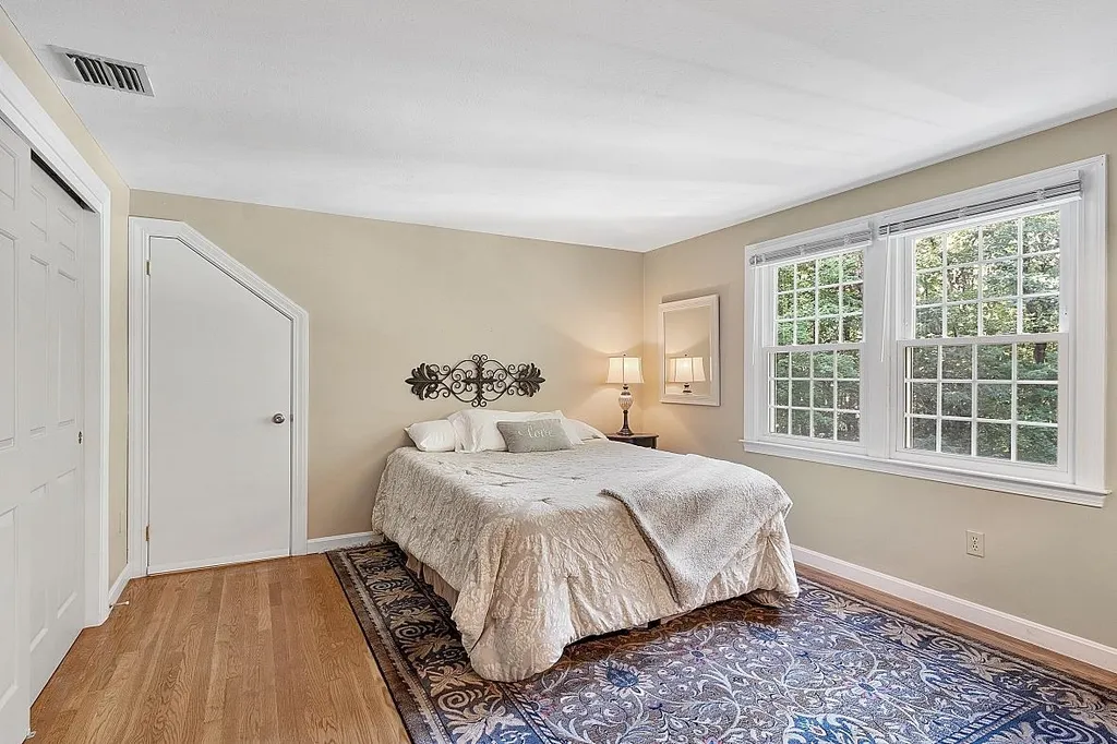 31 Blackbird Drive Bedford NH 03110