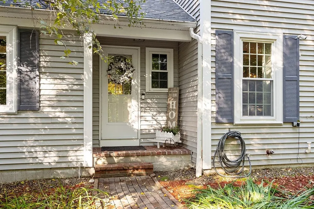 31 Blackbird Drive Bedford NH 03110