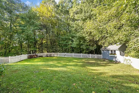 31 Blackbird Drive Bedford NH 03110
