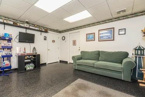 176 Farmington Road Rochester NH 03867