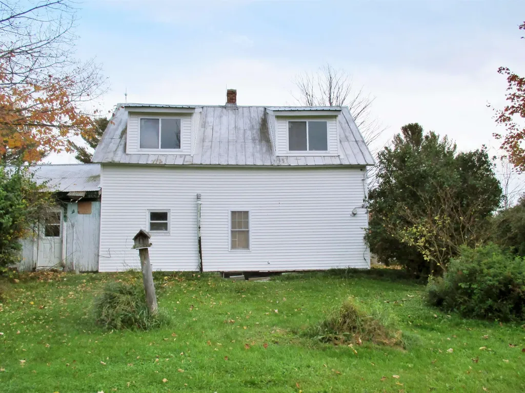 214 Farrar Road Newport Town VT 05857