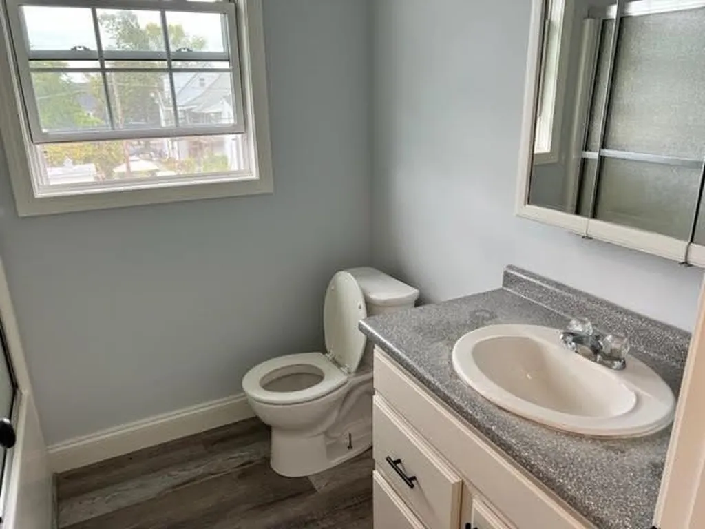 596 Silver Street Manchester NH 03103