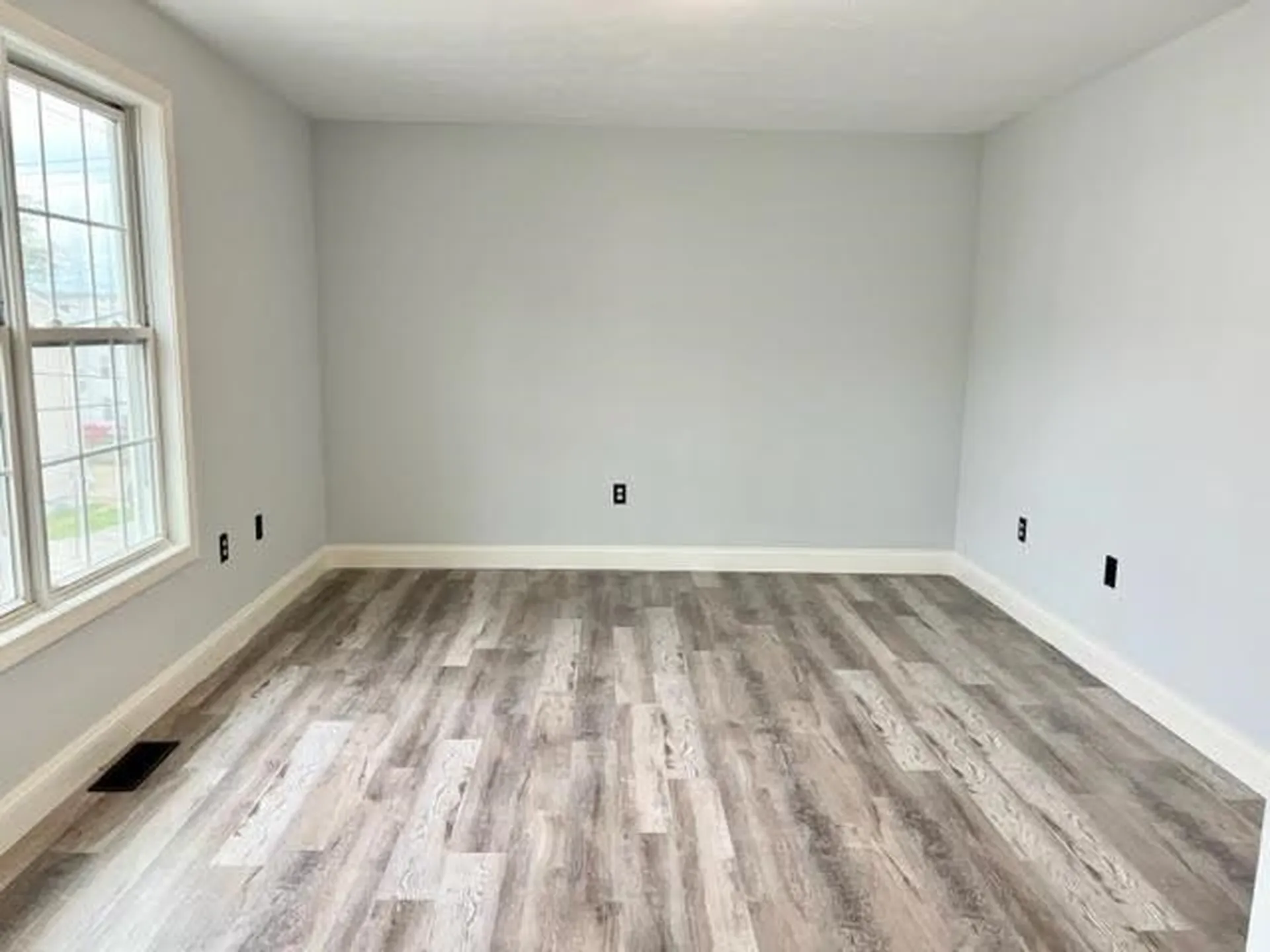 596 Silver Street Manchester NH 03103