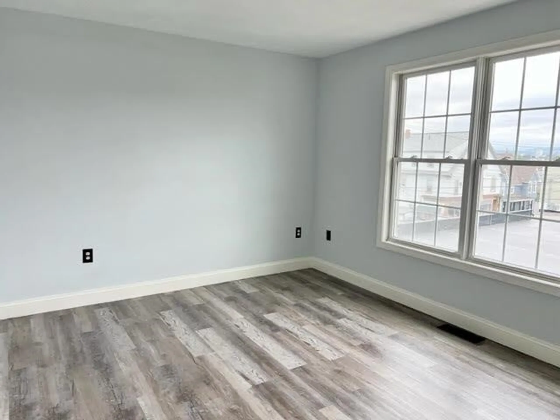 596 Silver Street Manchester NH 03103