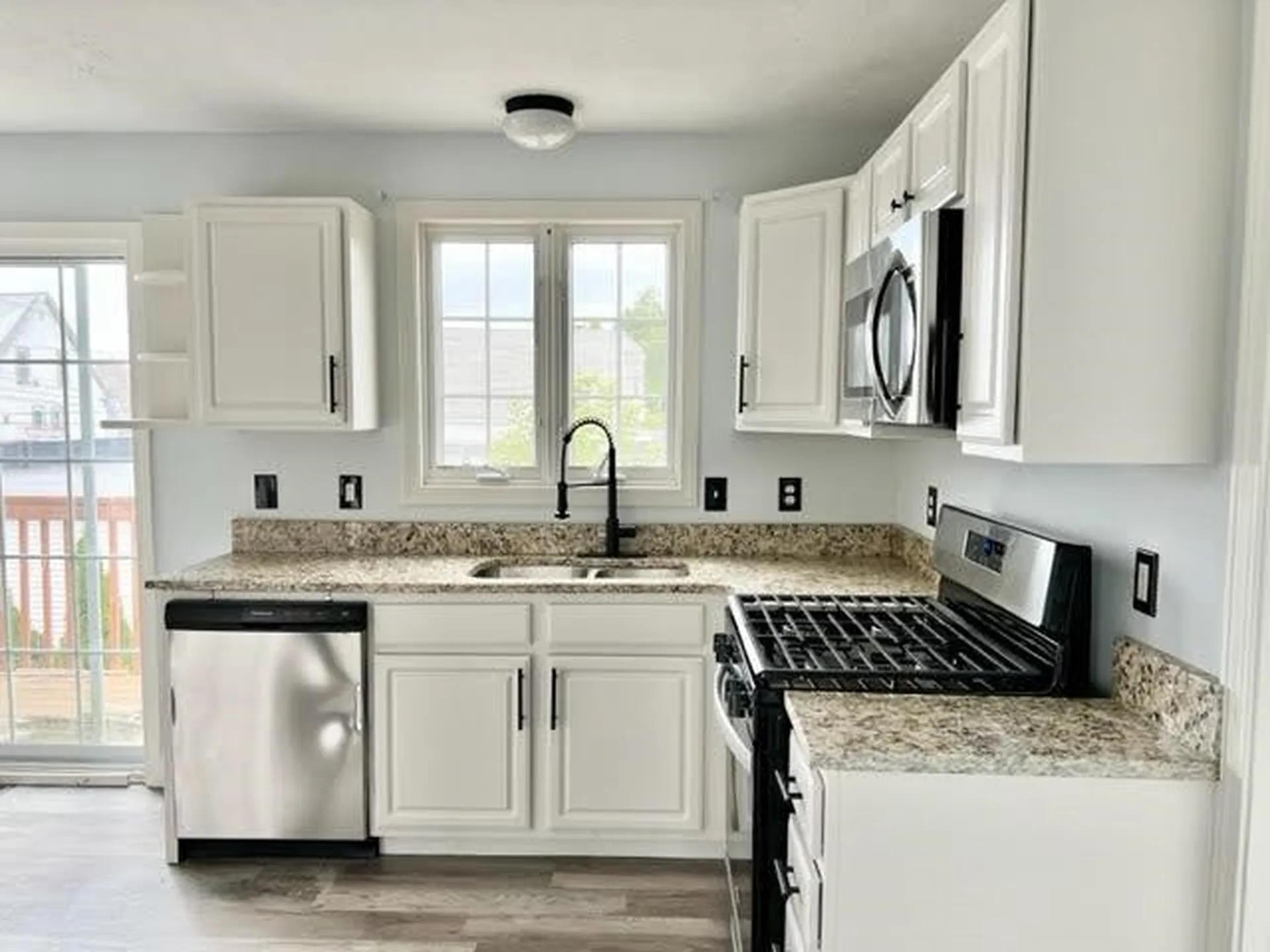596 Silver Street Manchester NH 03103