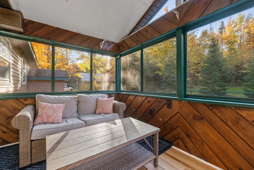 76 James Street Bethlehem NH 03574