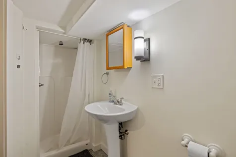 76 James Street Bethlehem NH 03574