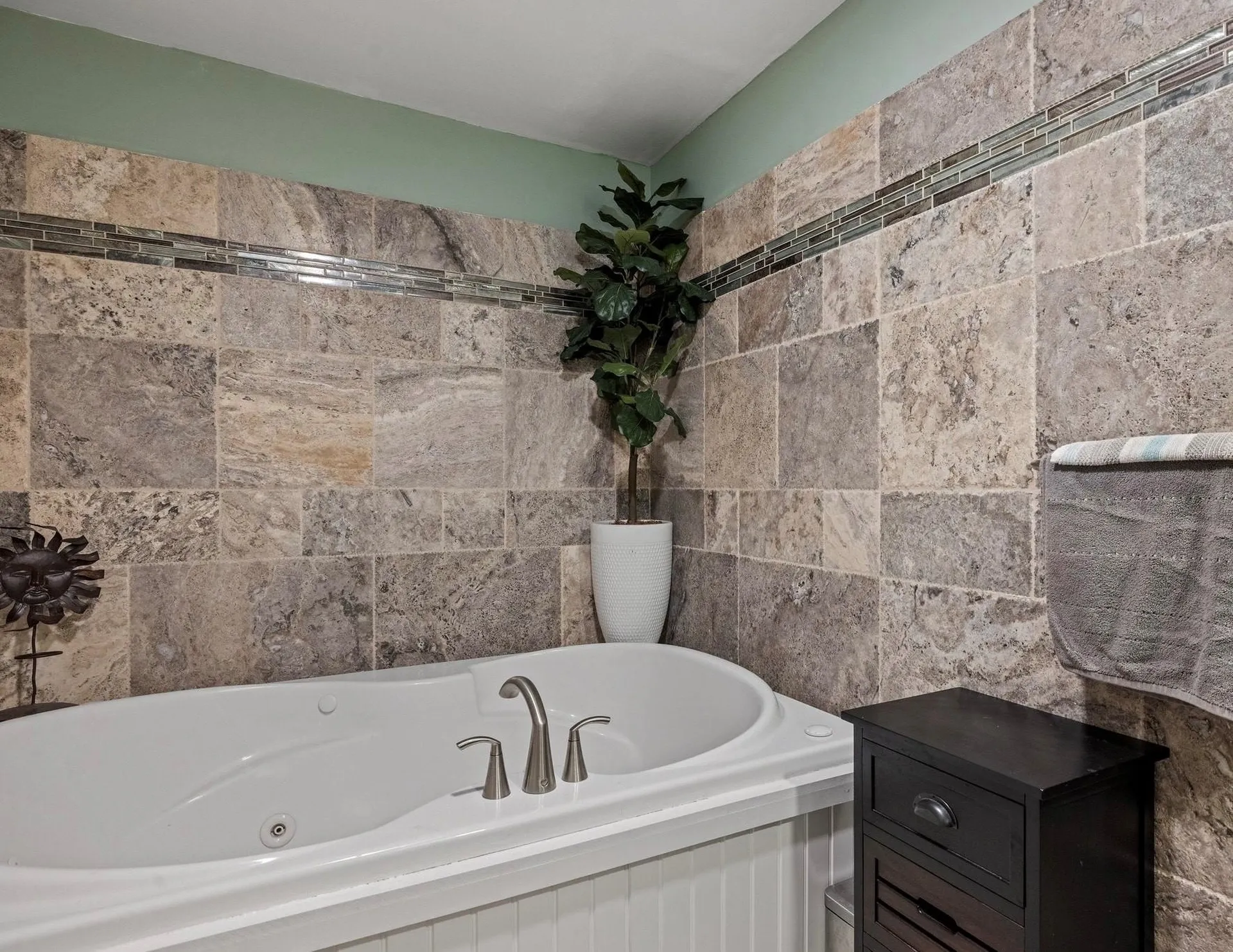 16 Sharon Hill Drive Woodstock NH 03262
