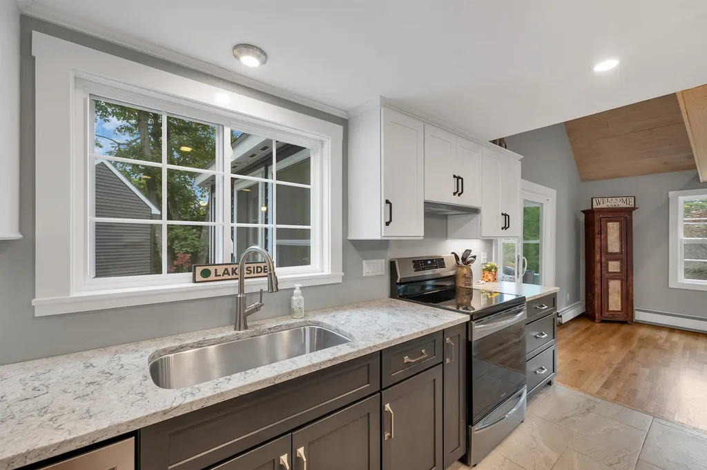 55 Water Street Meredith NH 03253