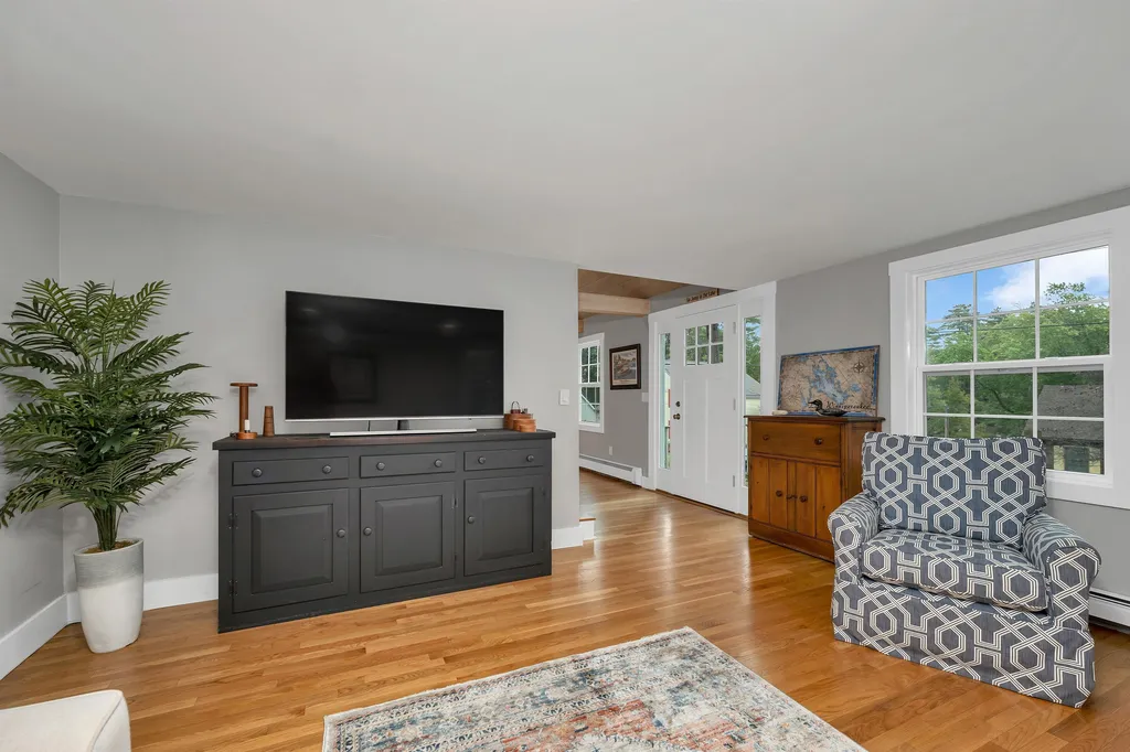55 Water Street Meredith NH 03253