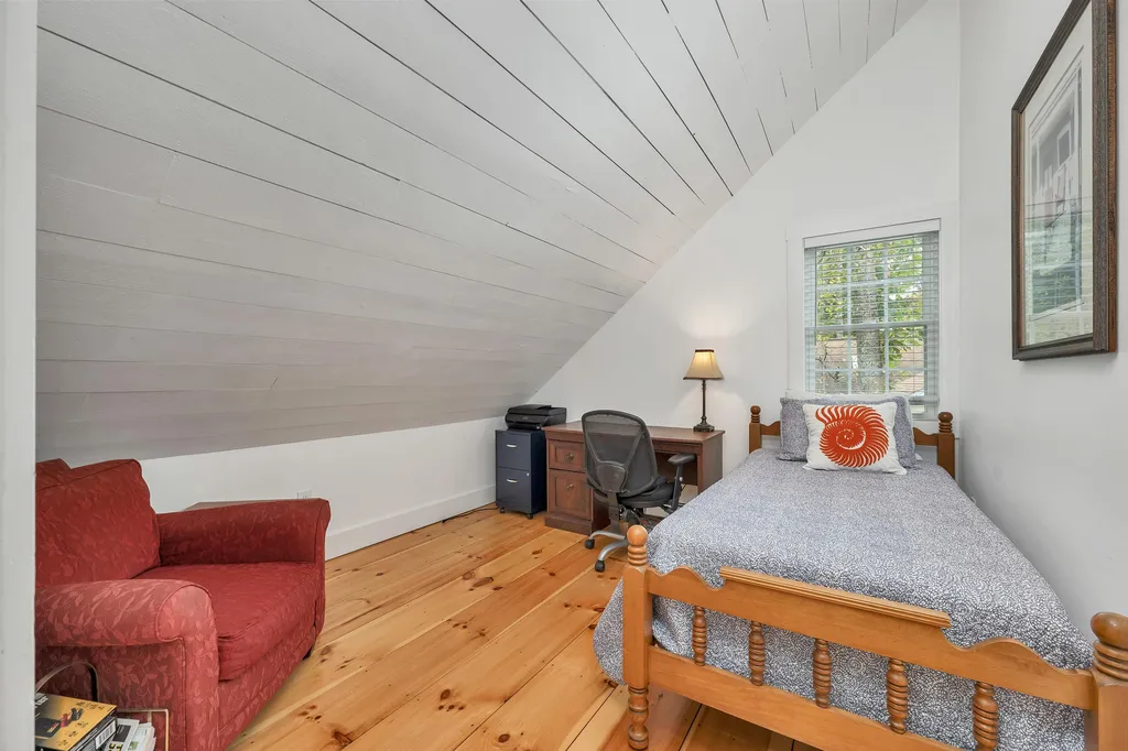 55 Water Street Meredith NH 03253