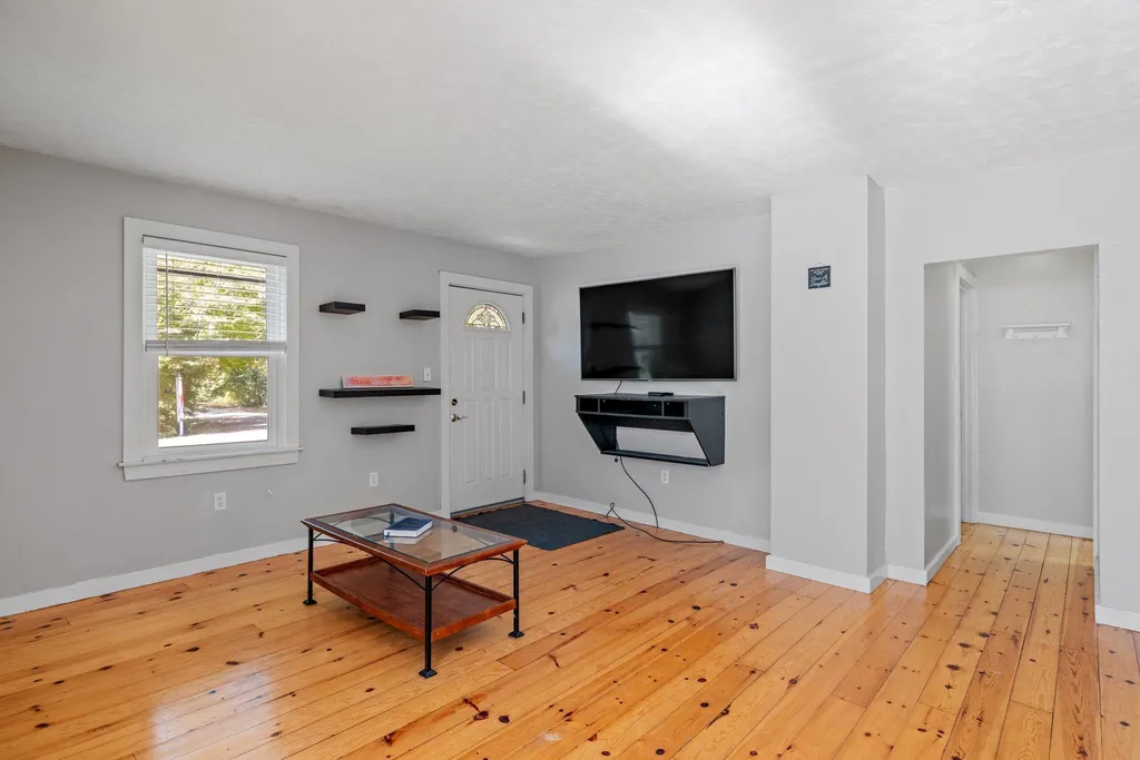 75 Pine Hill Road Wolfeboro NH 03894