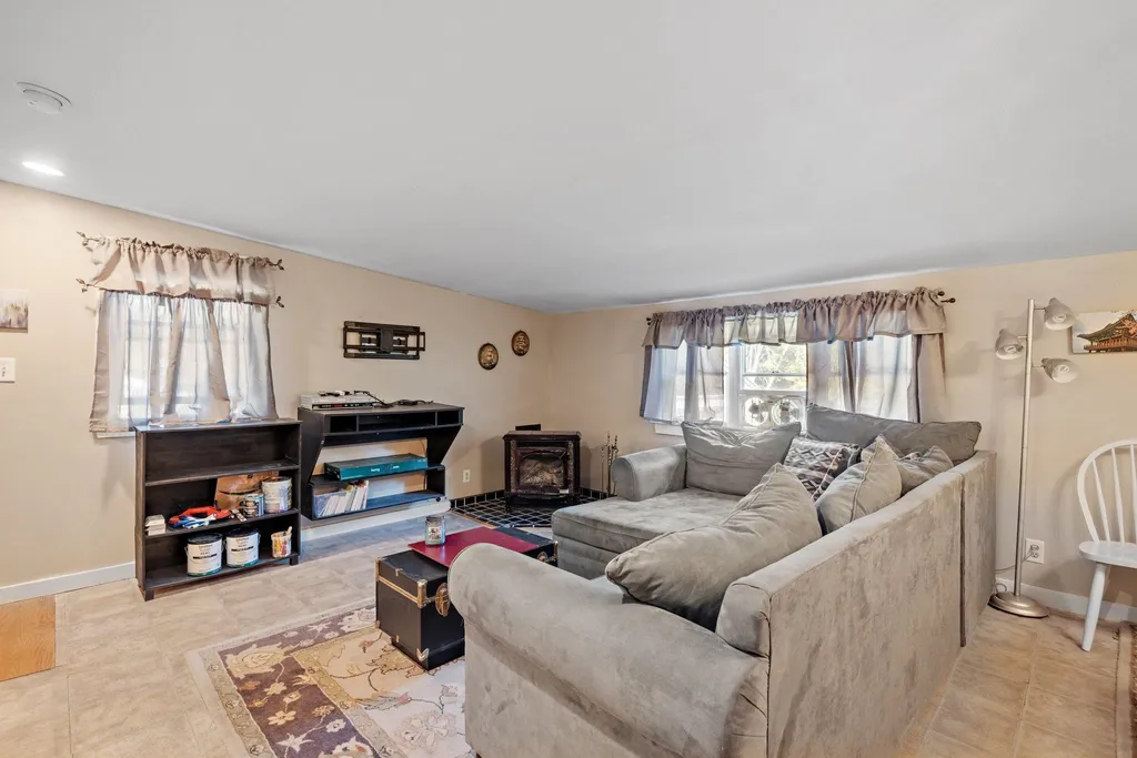 75 Pine Hill Road Wolfeboro NH 03894