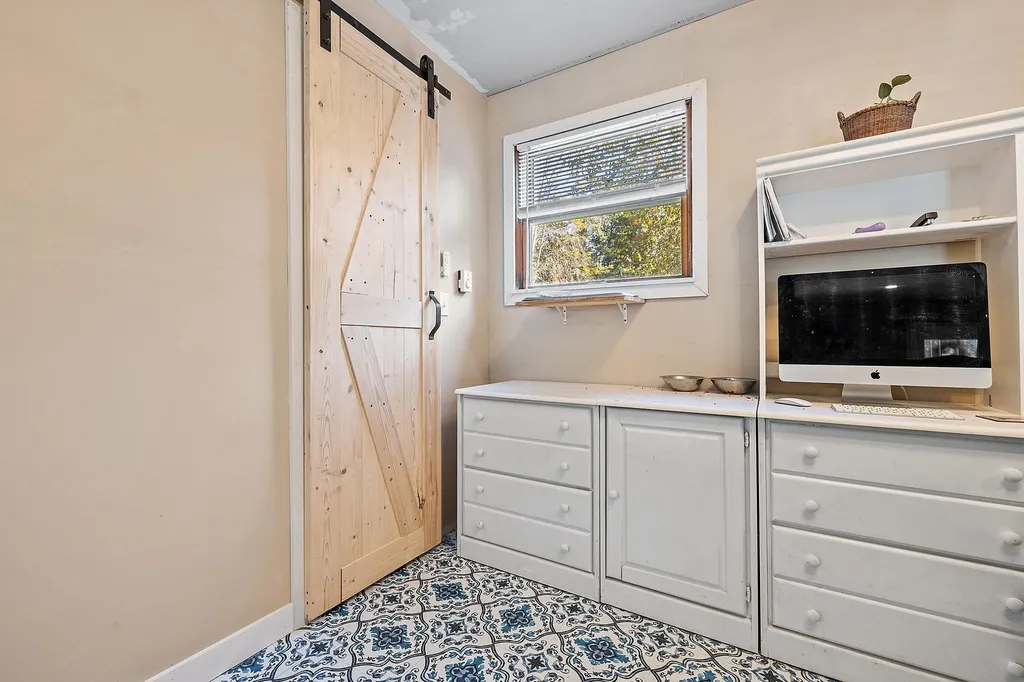 75 Pine Hill Road Wolfeboro NH 03894